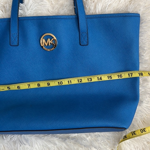 Great Condition Blue Michael Micheal Kors tote - Picture 10 of 10